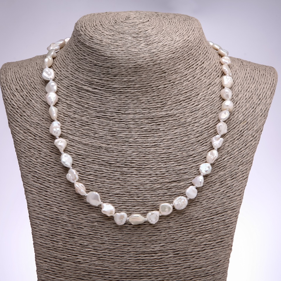 Baroque freshwater pearl necklace, white, 8± mm diameter, 50 cm length