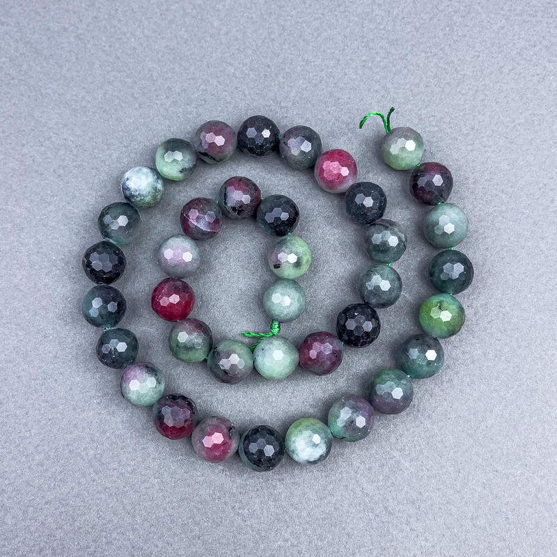 Zoisite Beads, Natural Stone, Faceted Balls, 10 mm Diameter ±, On Thread, Length 39 cm ±