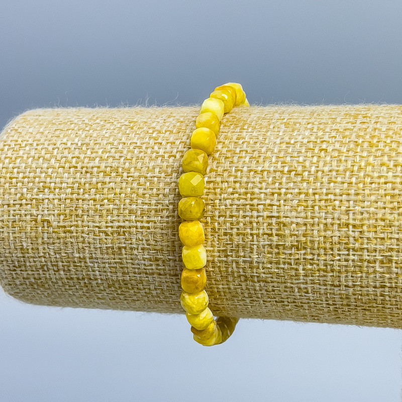 Yellow Jadeite Bracelet with Natural Stone, Faceted Cubes, 5.5x5.5 mm, 18 cm (stretch)