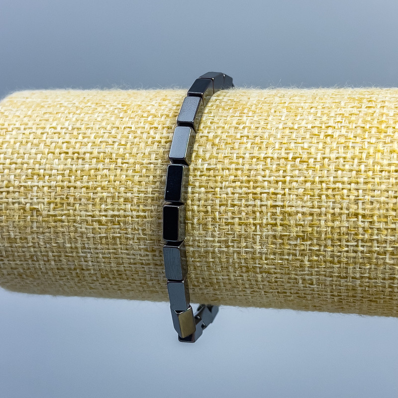 Hematite Rectangle Bracelet, 8×4 mm, length 18 cm (stretch)