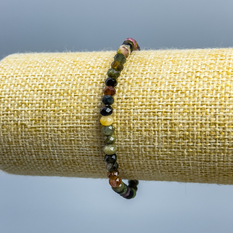 Tourmaline bracelet, natural gemstone, faceted rondel, diameter 5x3 mm, length 18 cm (stretch)