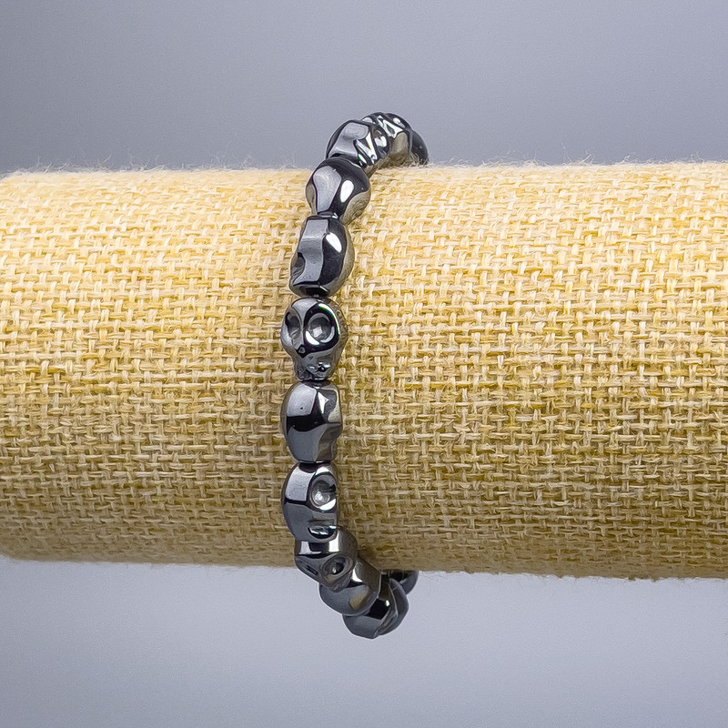 Браслет Гематит Череп, діаметр 8х10х7, 5мм+-, довжина 18см (стрейч)