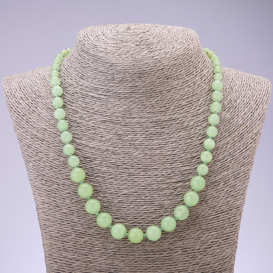 Onyx Necklace, 6–10 mm Beads, 47 cm Long, Knotted