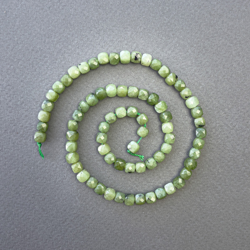Jadeite Beads, Natural Gemstone, Faceted Cubes, 5×5 mm Diameter, 38 cm Length on Thread