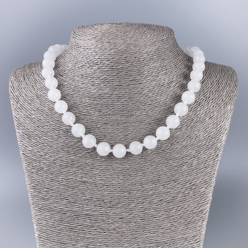 Necklace of White Quartz (synthetic acrylic) smooth beads, diameter 10.5 mm, length 45 cm