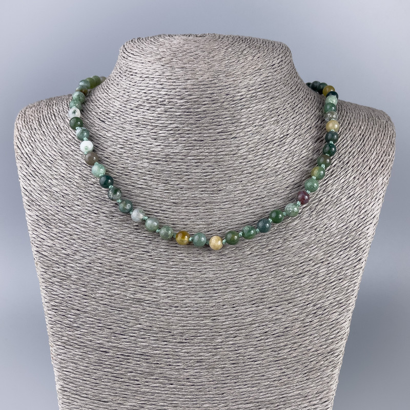 Agate Necklace with smooth beads, diameter 6.5 mm, length 49 cm