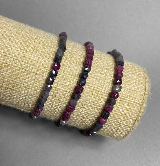 Sapphire and Ruby Bracelet with Faceted Natural Gemstone Cubes, 4.5 mm Diameter, 18 cm Length (Stretch)