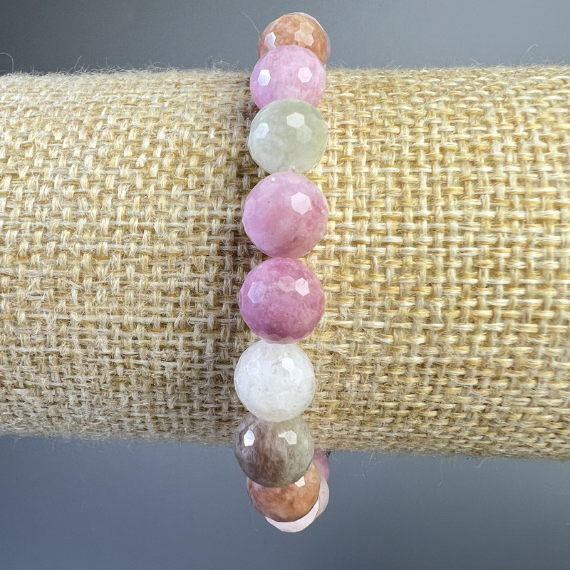 Jadeite Bracelet, Colored Natural Stone, Faceted Beads, 8 mm Diameter ±, Length 18 cm ± (Stretch)