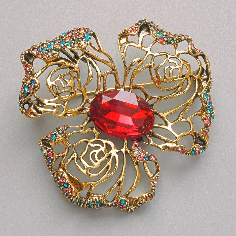 Flower Brooch-Pendant with Red Crystal, Multicolored Rhinestones, Gold-Tone Metal 51×51 mm
